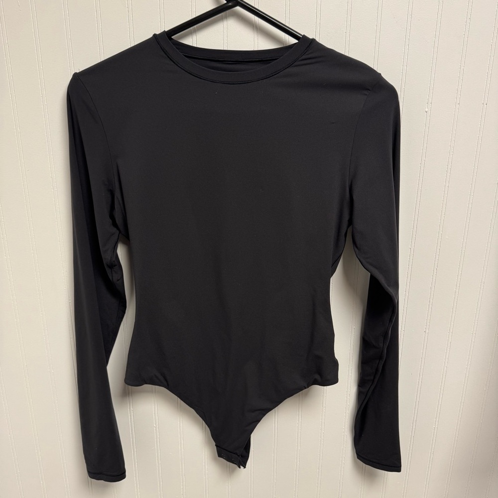 SKIMS Crew Neck Long Sleeve Bodysuit